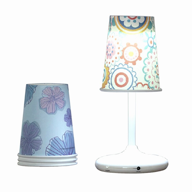 מנורת לילה יחודית בעיצוב אישי באמצעות כוסות חד פעמיים