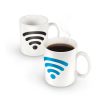 כוס קפה או תה מעוצב בסמל wifi